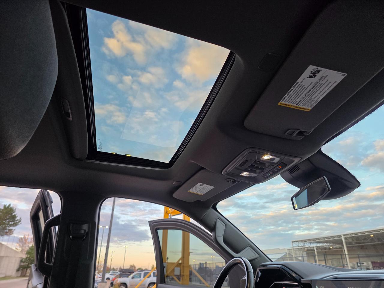 Chevrolet Silverado 1500 4WD Crew Cab 147" RST 2024