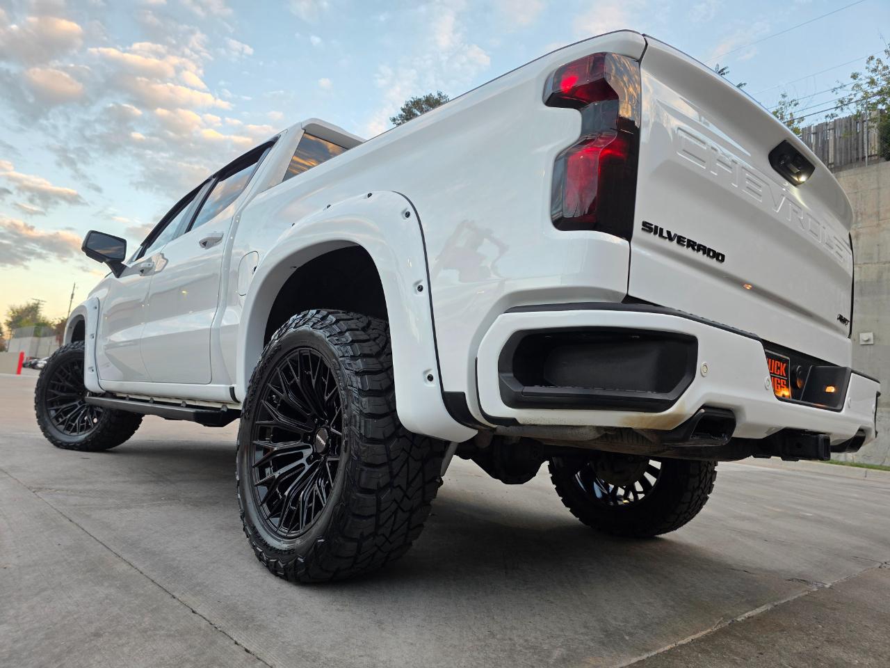Chevrolet Silverado 1500 4WD Crew Cab 147" RST 2024