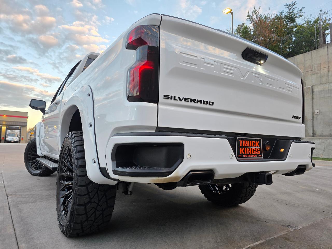 Chevrolet Silverado 1500 4WD Crew Cab 147" RST 2024