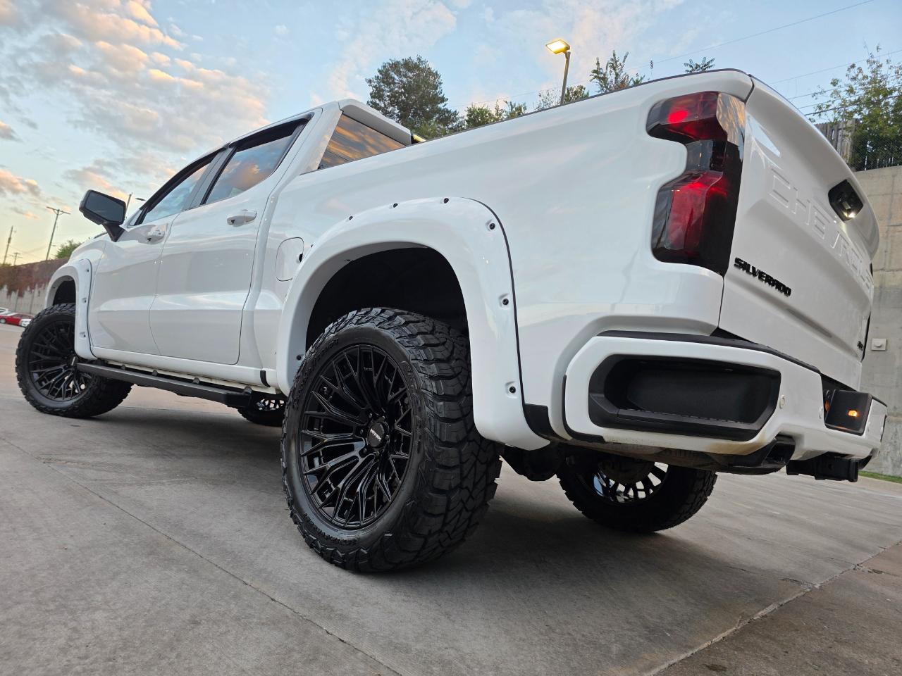 Chevrolet Silverado 1500 4WD Crew Cab 147" RST 2024