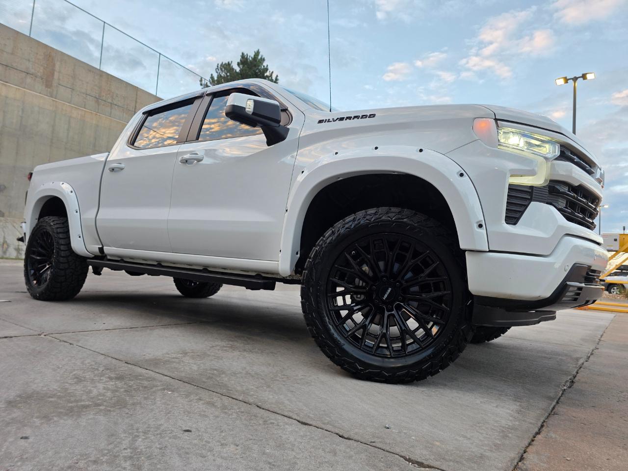 Chevrolet Silverado 1500 4WD Crew Cab 147" RST 2024