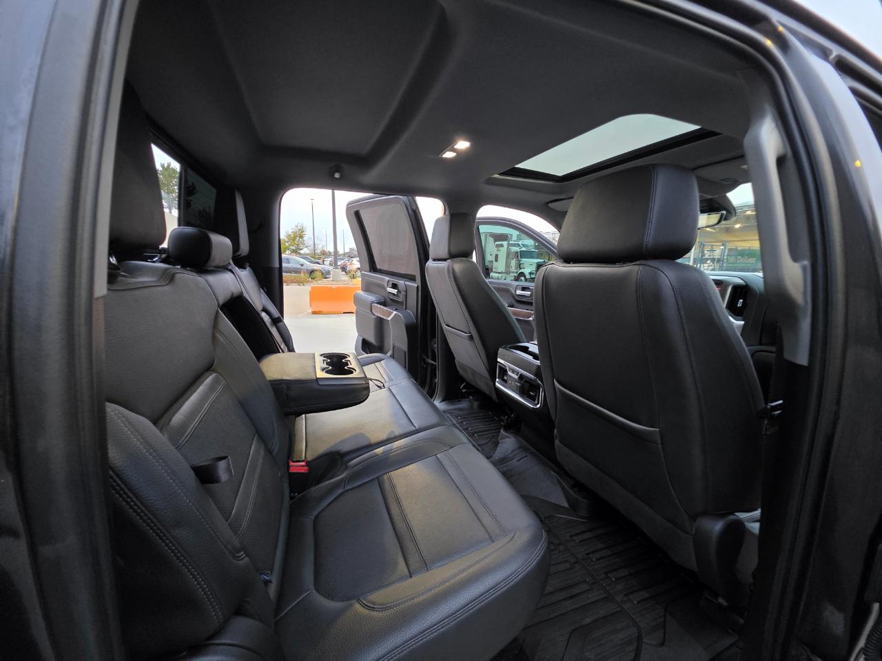 GMC Sierra 3500HD 4WD Crew Cab 159" Denali 2020