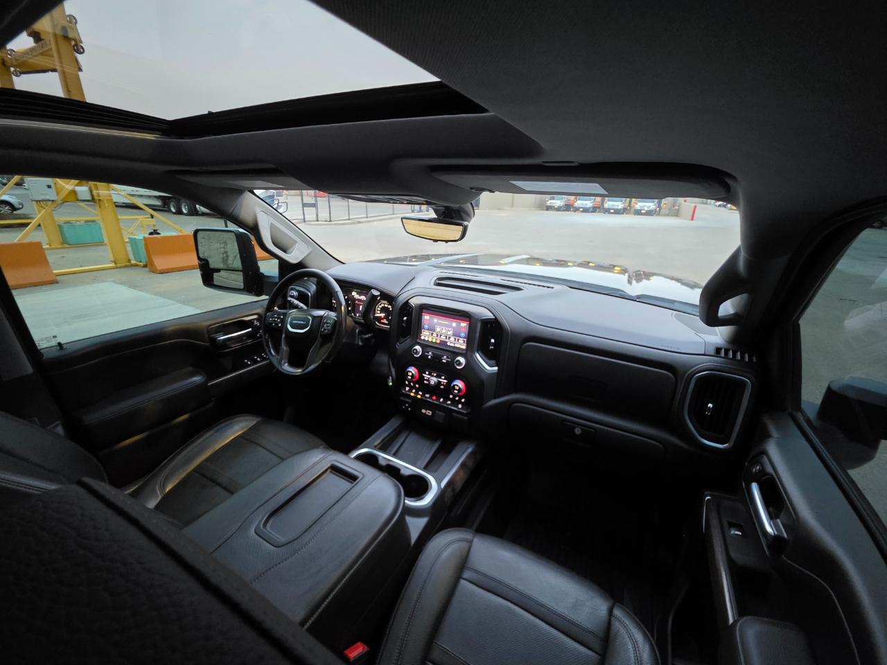 GMC Sierra 3500HD 4WD Crew Cab 159" Denali 2020