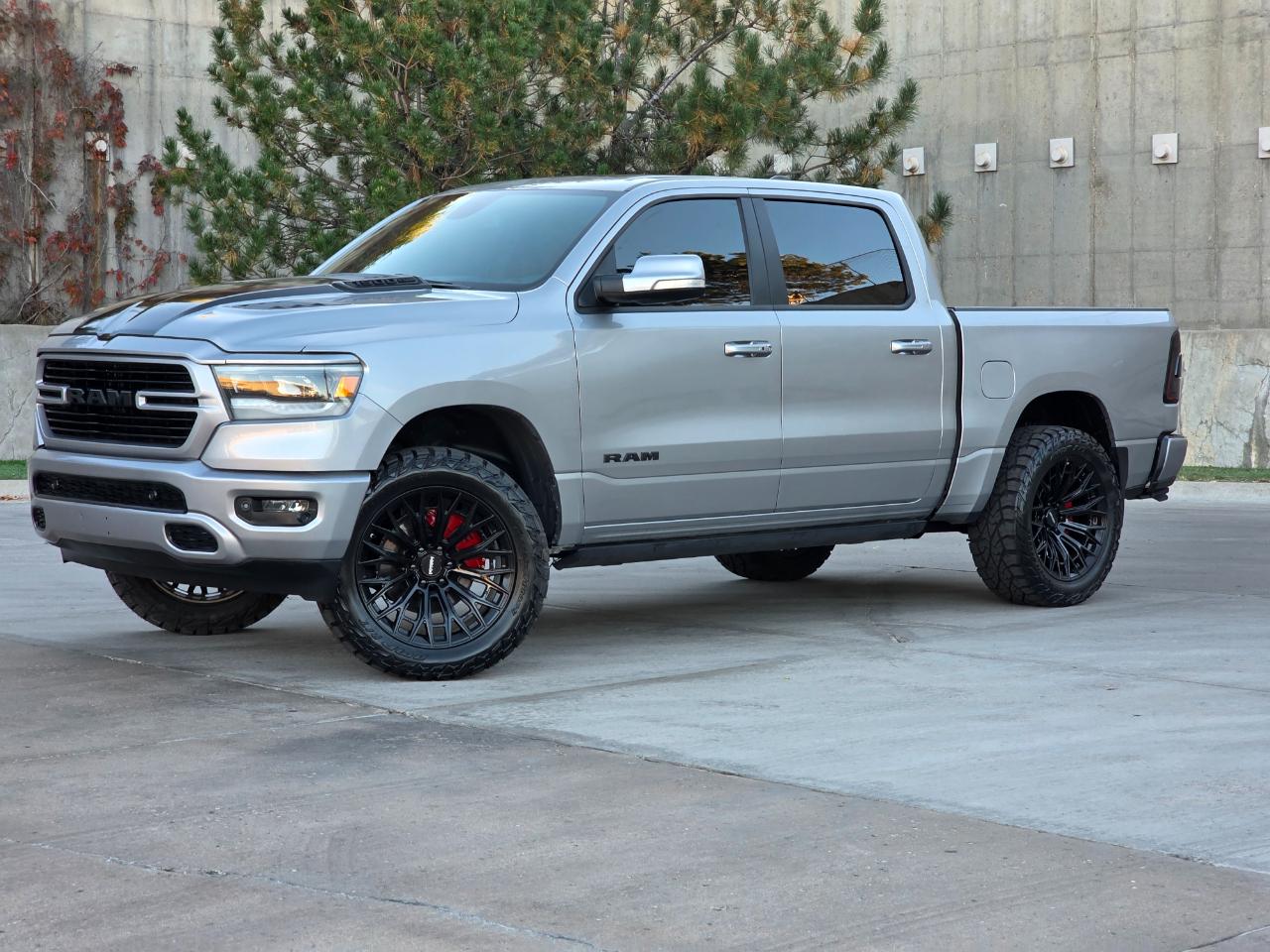 RAM 1500 Sport 4x4 Crew Cab 5'7" Box 2020