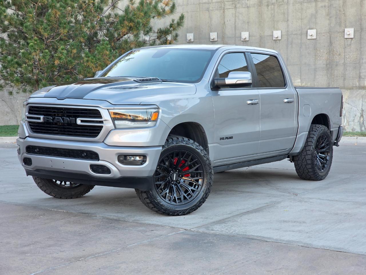 RAM 1500 Sport 4x4 Crew Cab 5'7" Box 2020