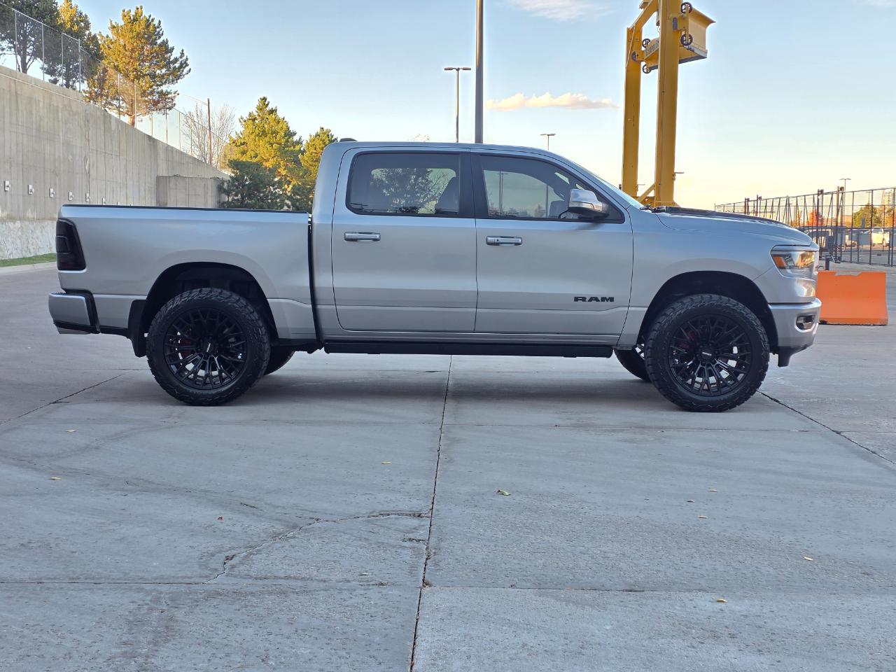 RAM 1500 Sport 4x4 Crew Cab 5'7" Box 2020