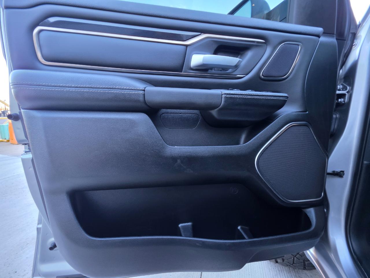 RAM 1500 Sport 4x4 Crew Cab 5'7" Box 2020