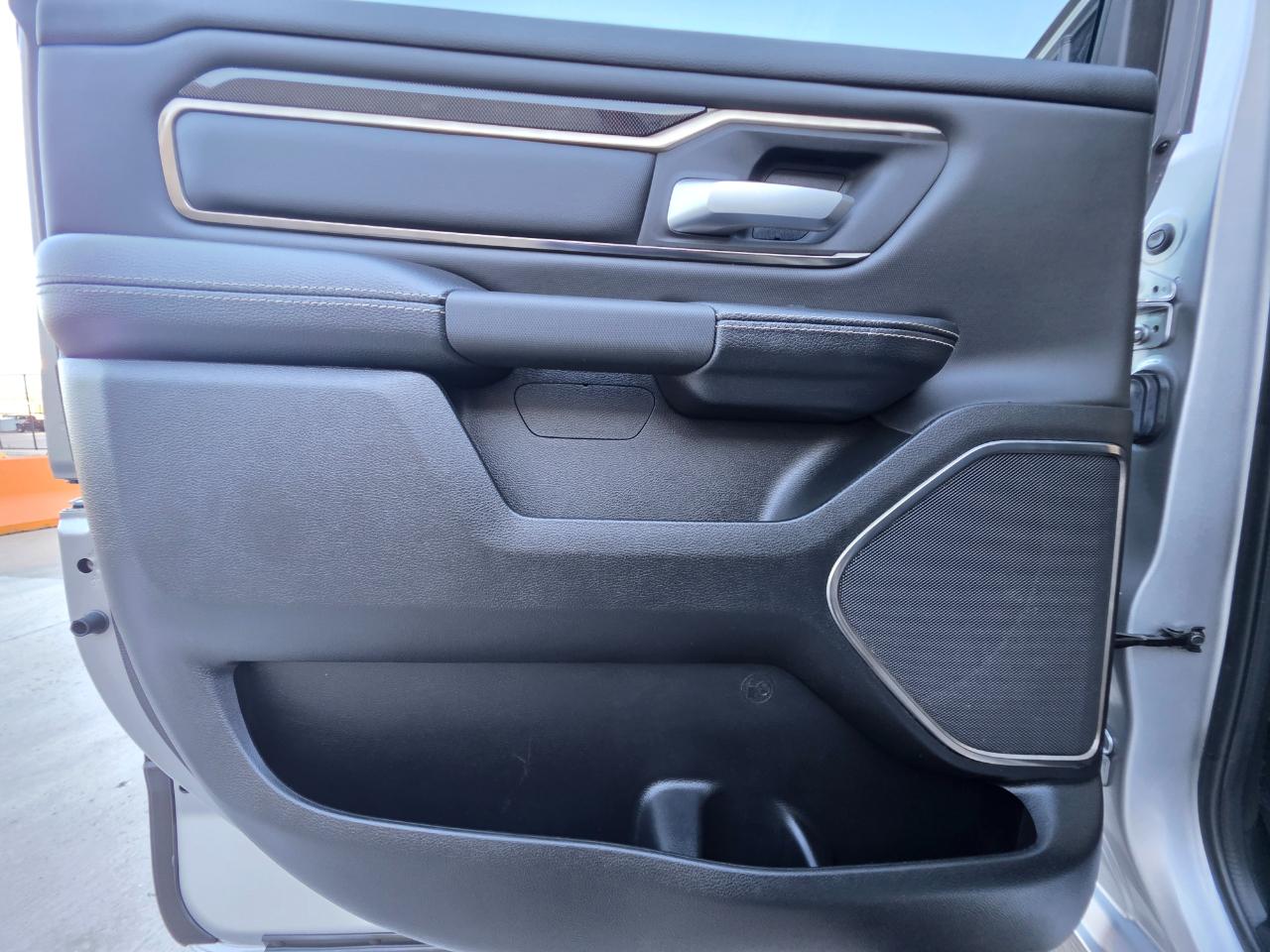 RAM 1500 Sport 4x4 Crew Cab 5'7" Box 2020