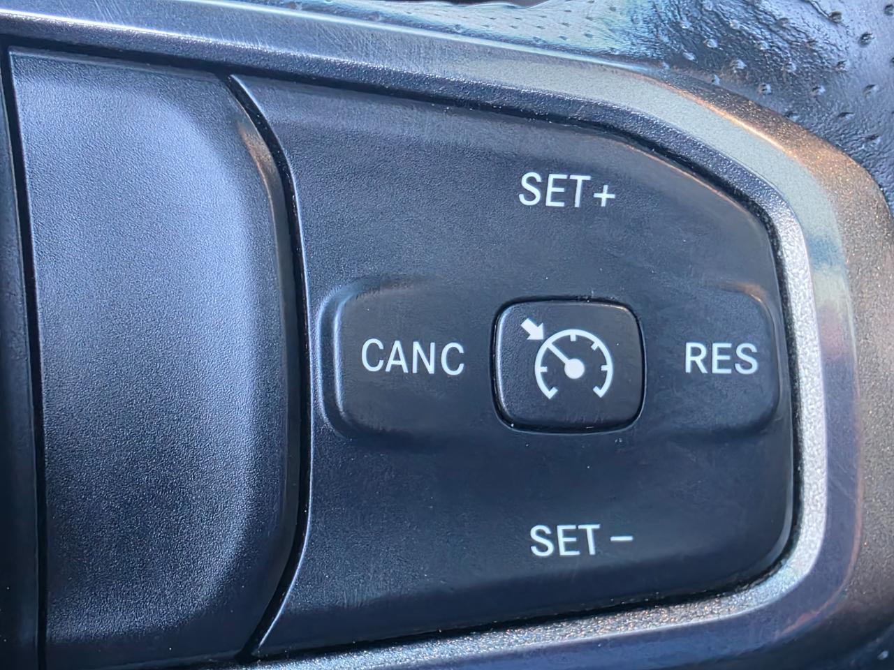 RAM 1500 Sport 4x4 Crew Cab 5'7" Box 2020
