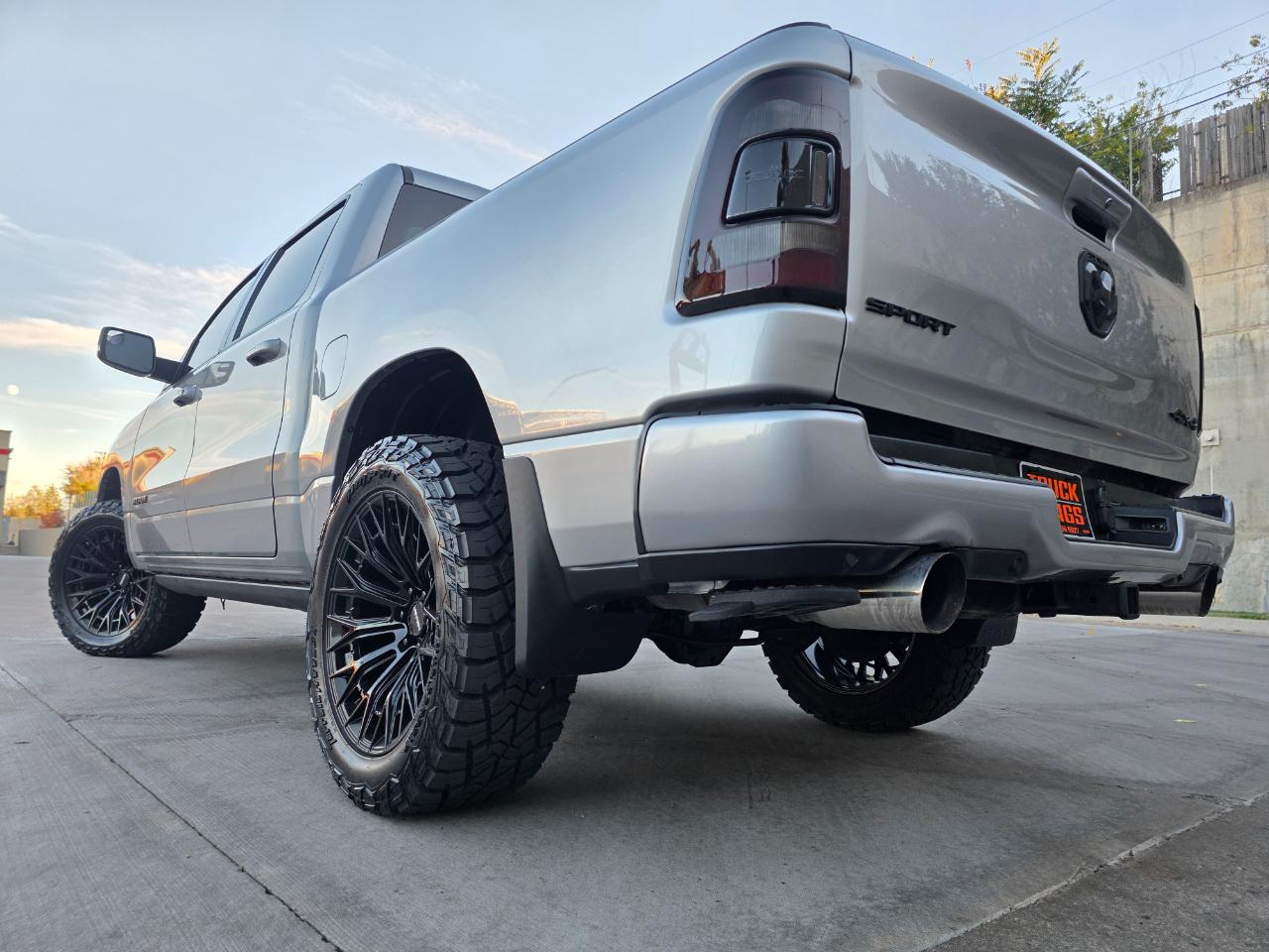 RAM 1500 Sport 4x4 Crew Cab 5'7" Box 2020