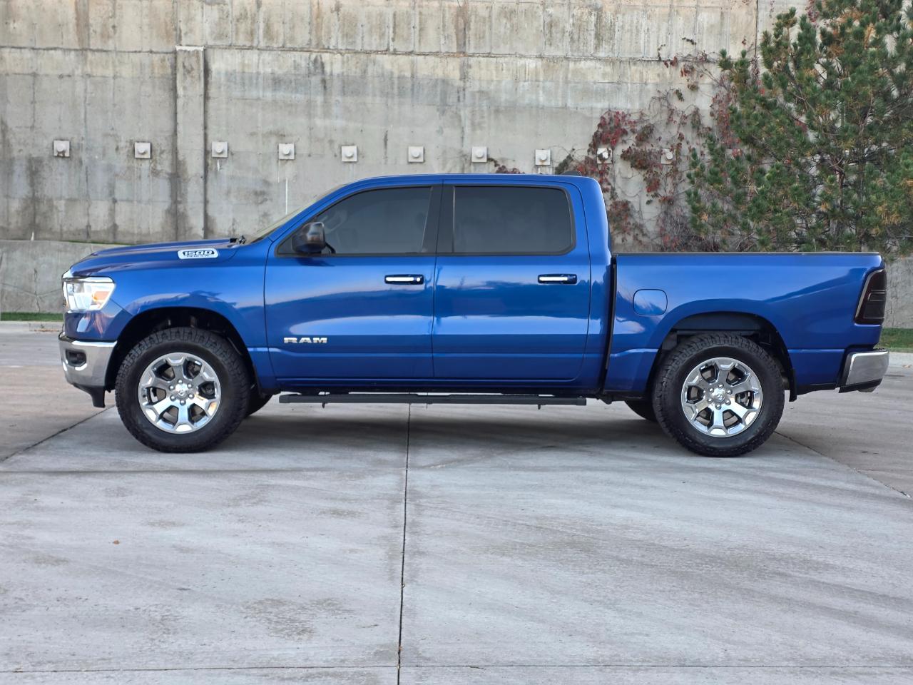 RAM 1500 Big Horn/Lone Star 4x4 Crew Cab 5'7" Box 2019