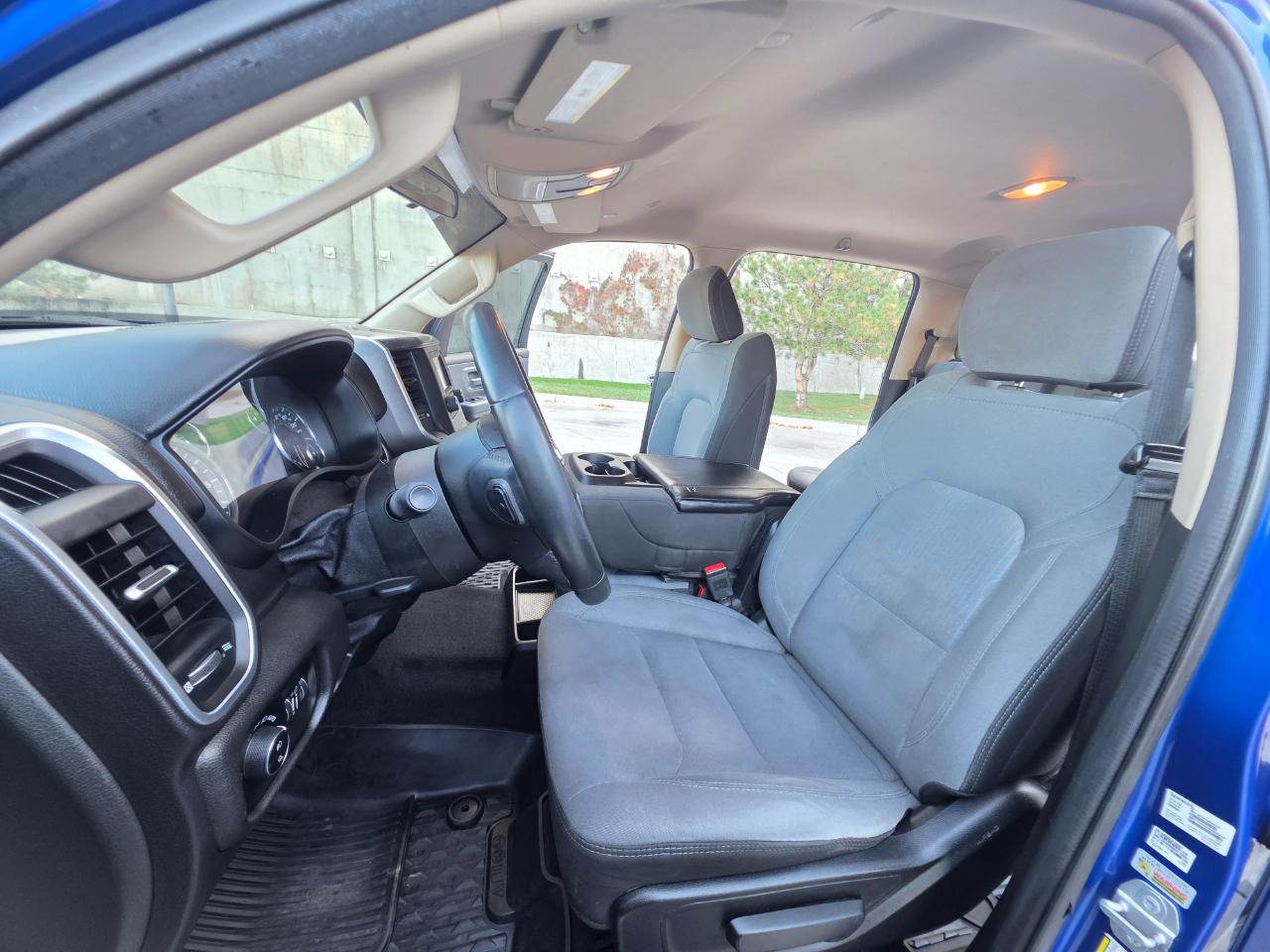 RAM 1500 Big Horn/Lone Star 4x4 Crew Cab 5'7" Box 2019