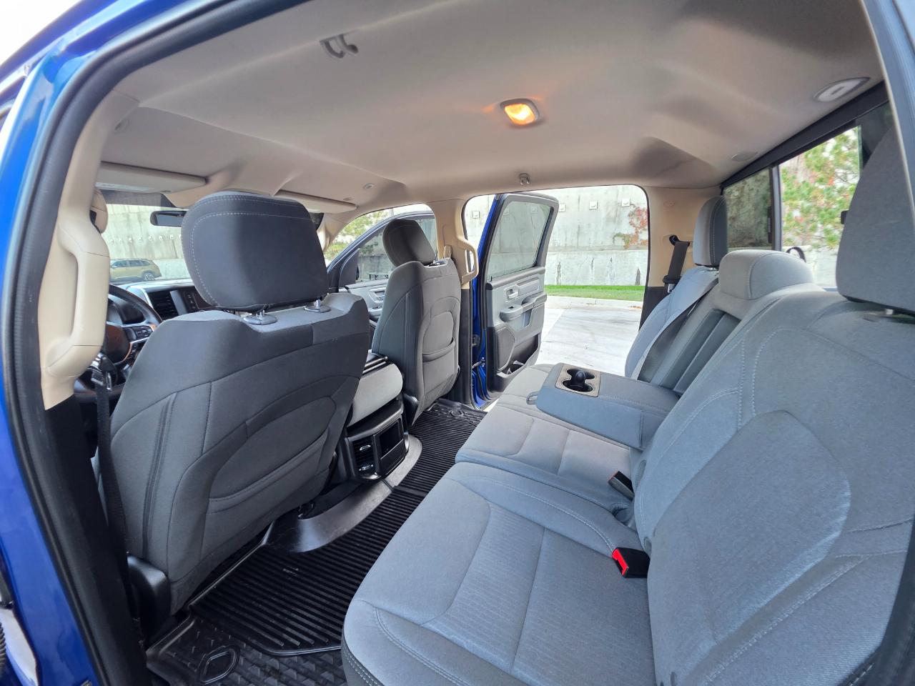 RAM 1500 Big Horn/Lone Star 4x4 Crew Cab 5'7" Box 2019