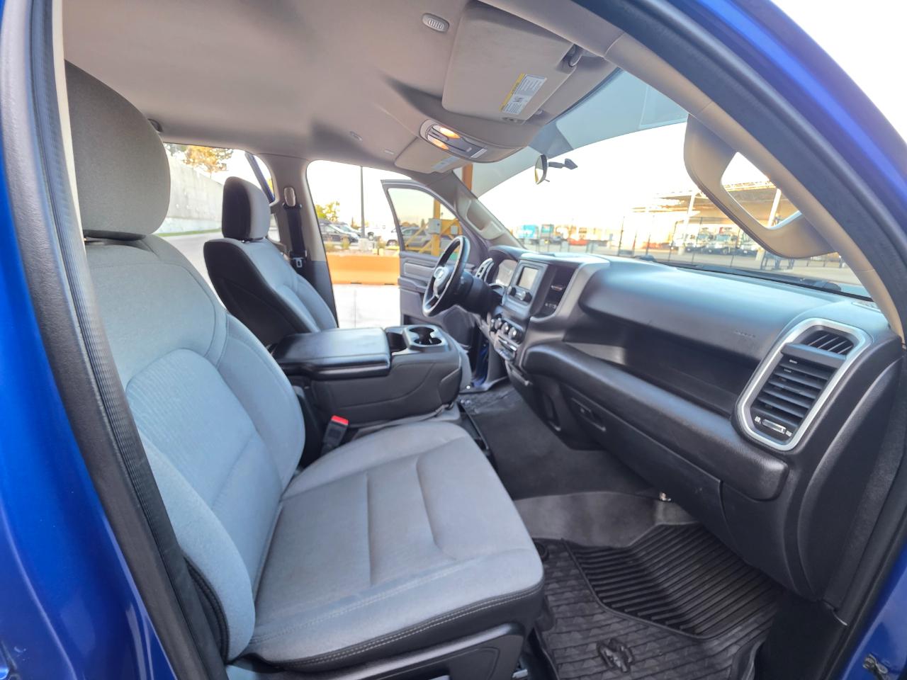 RAM 1500 Big Horn/Lone Star 4x4 Crew Cab 5'7" Box 2019