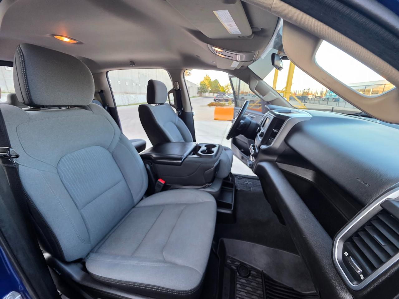 RAM 1500 Big Horn/Lone Star 4x4 Crew Cab 5'7" Box 2019