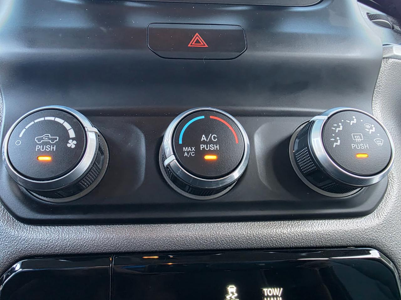 RAM 1500 Big Horn/Lone Star 4x4 Crew Cab 5'7" Box 2019