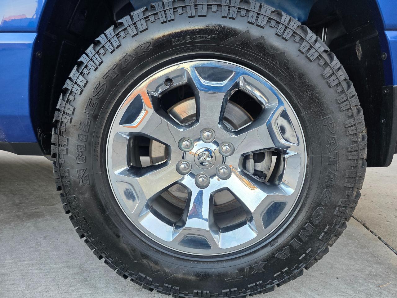RAM 1500 Big Horn/Lone Star 4x4 Crew Cab 5'7" Box 2019