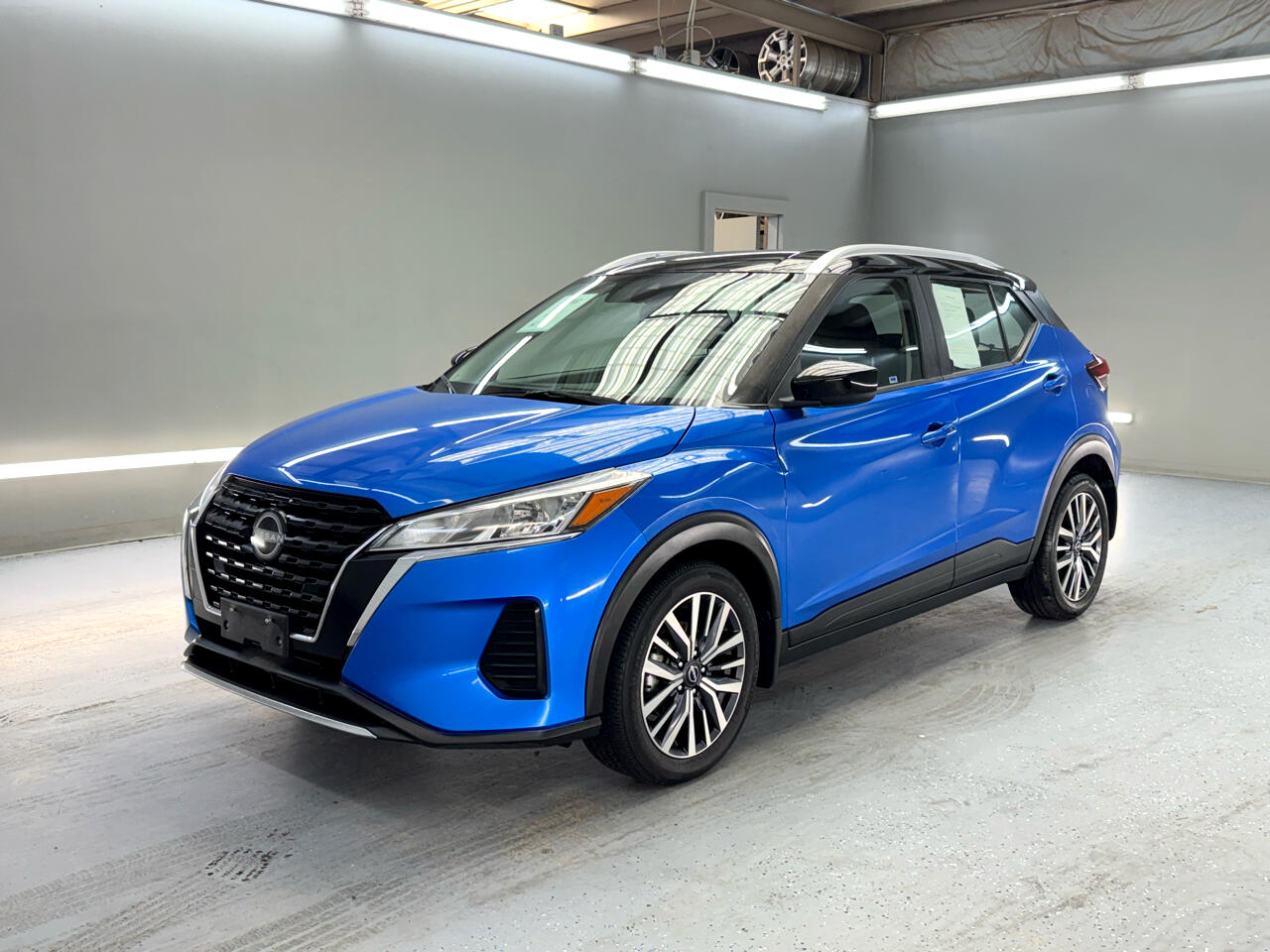 2023 Nissan Kicks SV photo 3