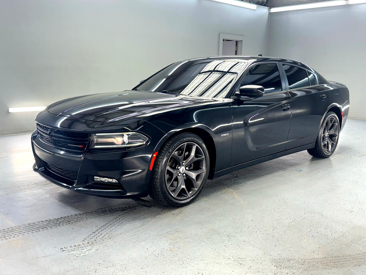 2018 Dodge Charger R/T photo 3