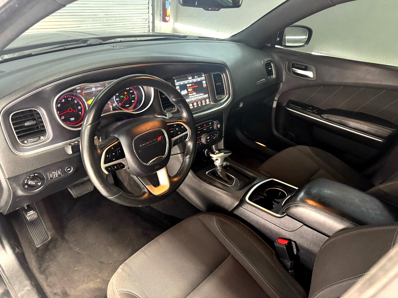 2018 Dodge Charger R/T photo 24