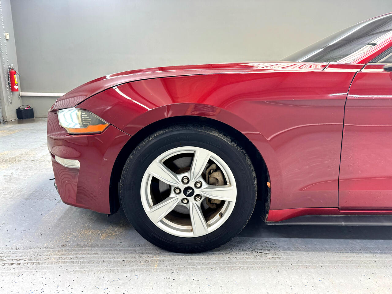 2020 Ford Mustang EcoBoost photo 4