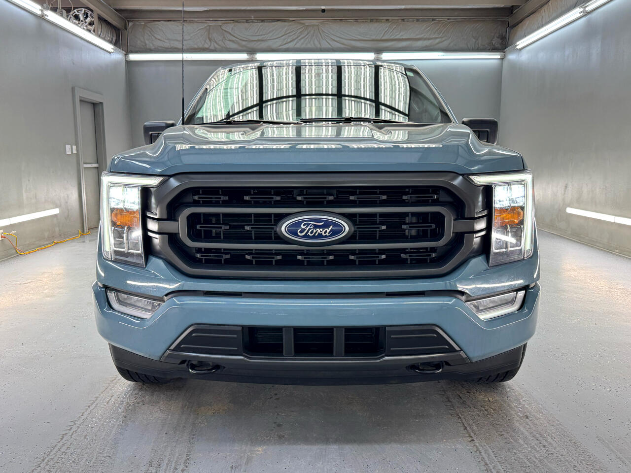 2023 Ford F-150 XLT photo 2