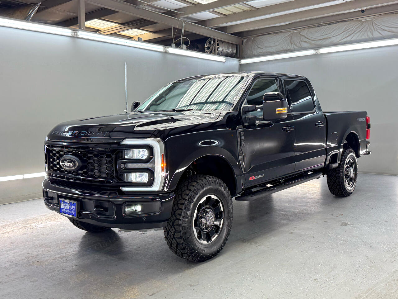 2025 Ford F-250 Lariat Tremor photo 3