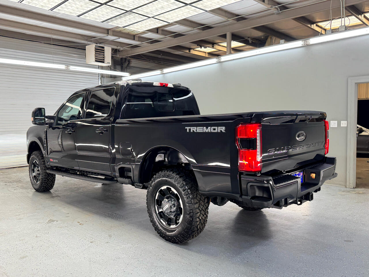 2025 Ford F-250 Lariat Tremor photo 9