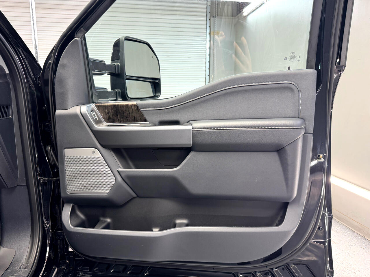 2025 Ford F-250 Lariat Tremor photo 15