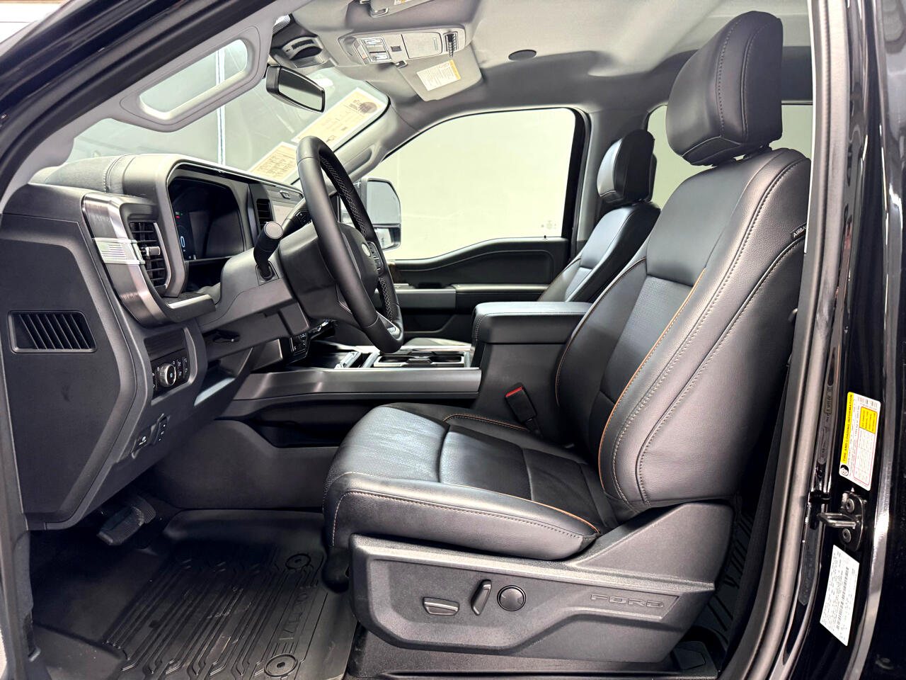 2025 Ford F-250 Lariat Tremor photo 32