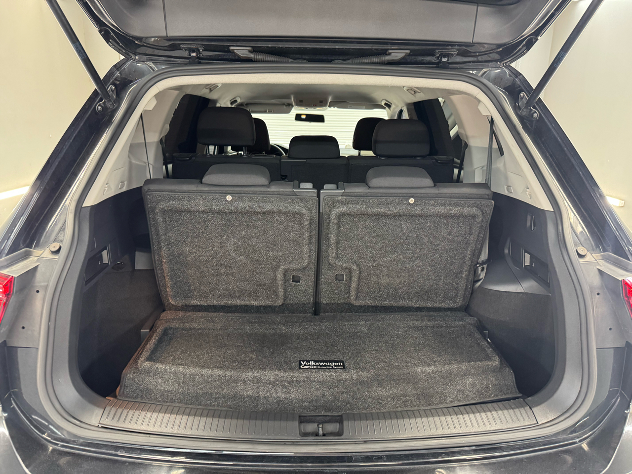 Volkswagen Tiguan S 2021 Volkswagen Tiguan S 2021