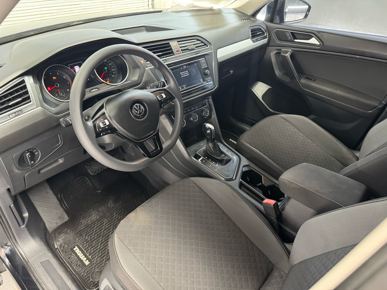 Volkswagen Tiguan S 2021 Volkswagen Tiguan S 2021