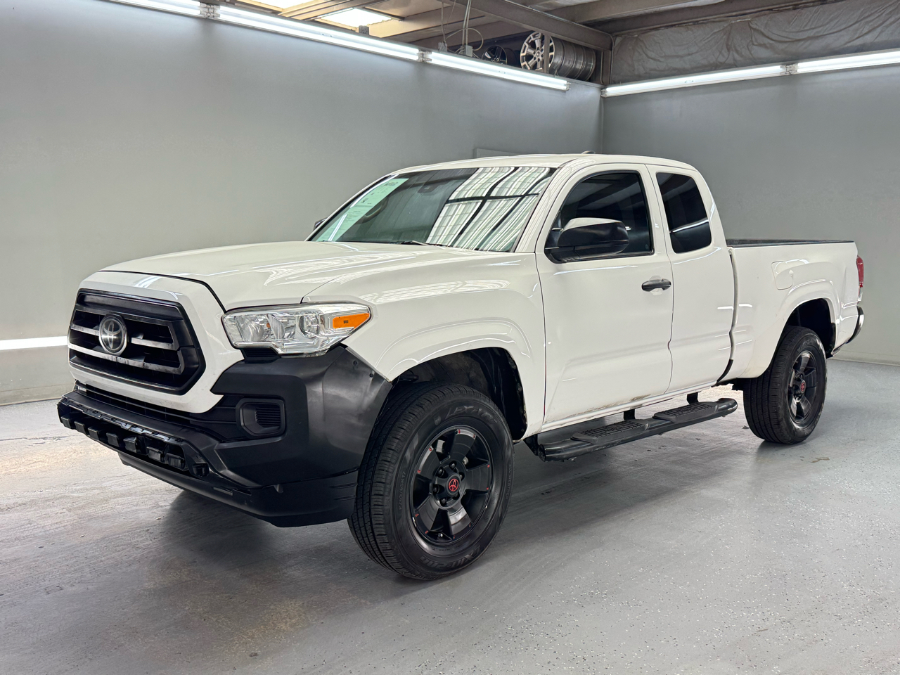 2021 Toyota Tacoma SR5 Access Cab photo 3