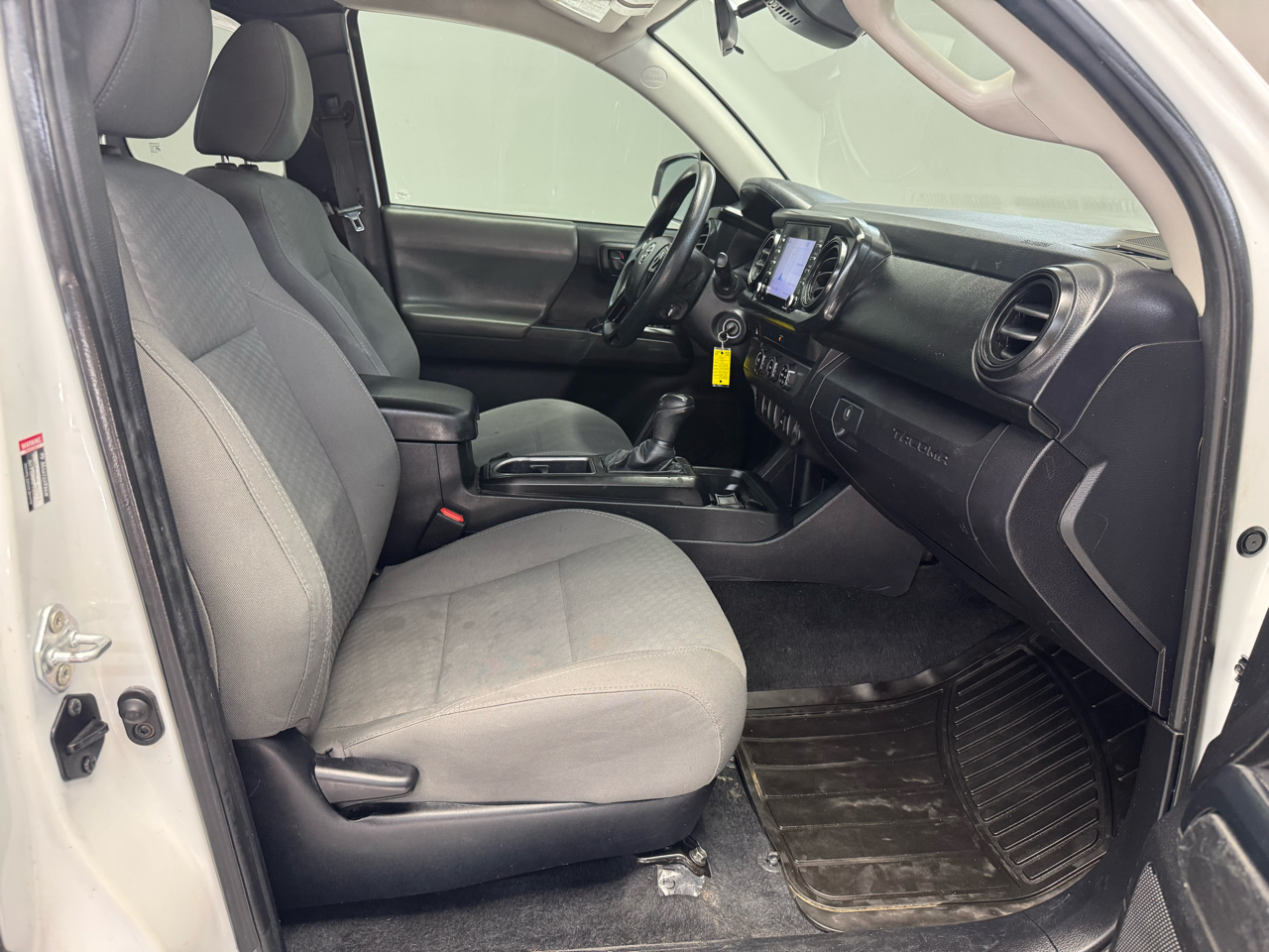 2021 Toyota Tacoma SR5 Access Cab photo 11