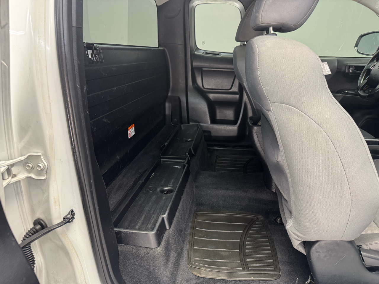 2021 Toyota Tacoma SR5 Access Cab photo 15