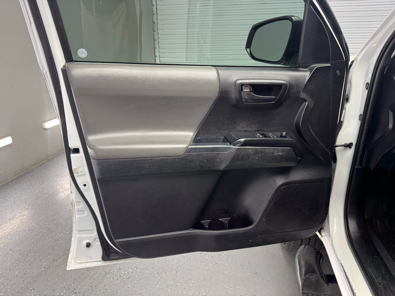 2021 Toyota Tacoma SR5 Access Cab photo 16