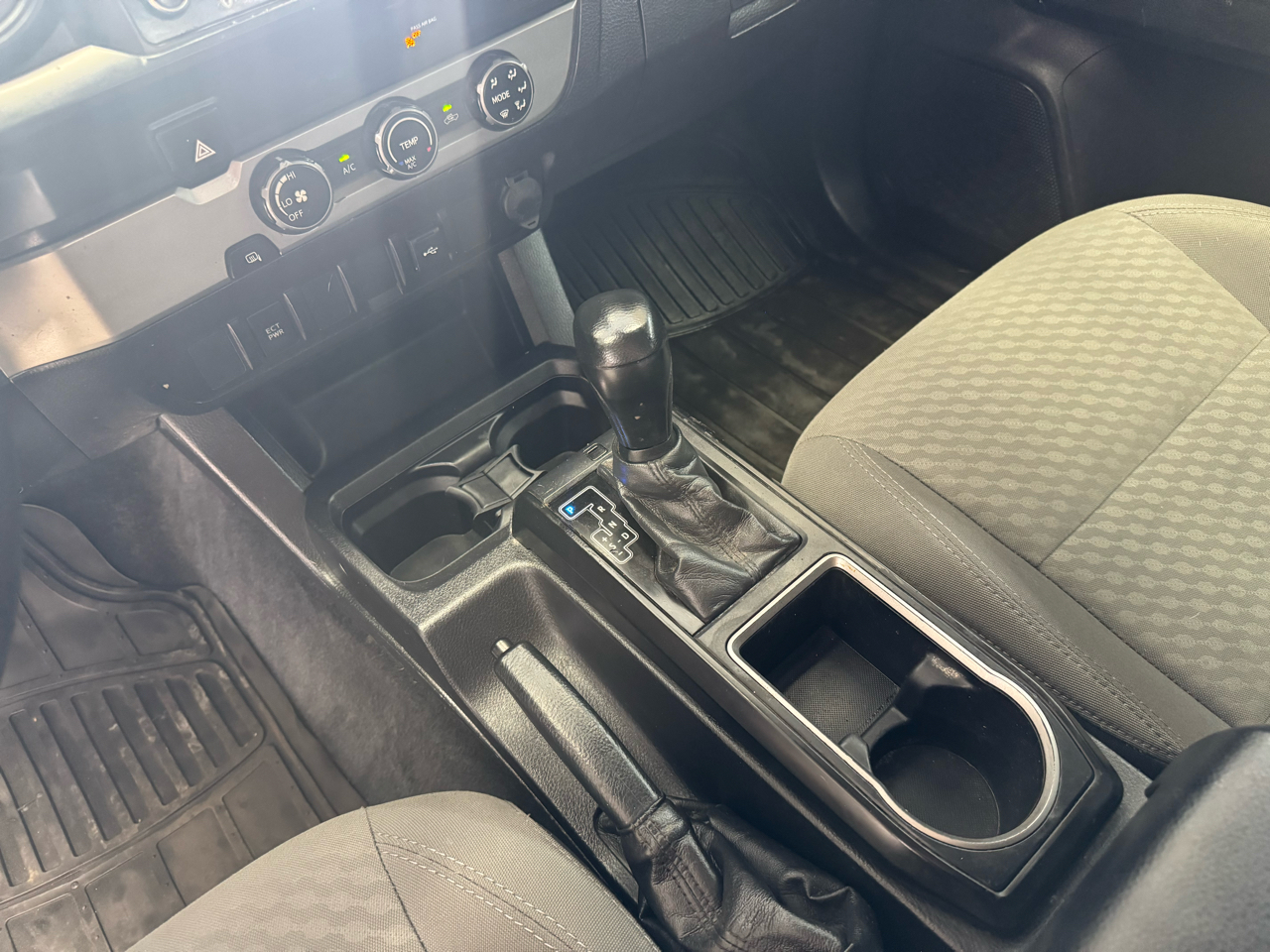 2021 Toyota Tacoma SR5 Access Cab photo 22