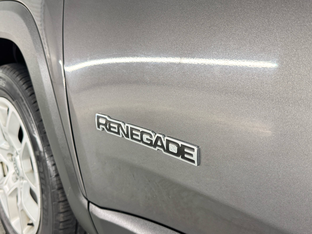 2018 Jeep Renegade Latitude North Edition photo 2