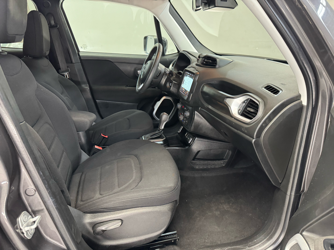 2018 Jeep Renegade Latitude North Edition photo 8