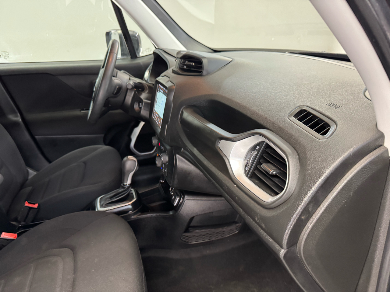 2018 Jeep Renegade Latitude North Edition photo 11