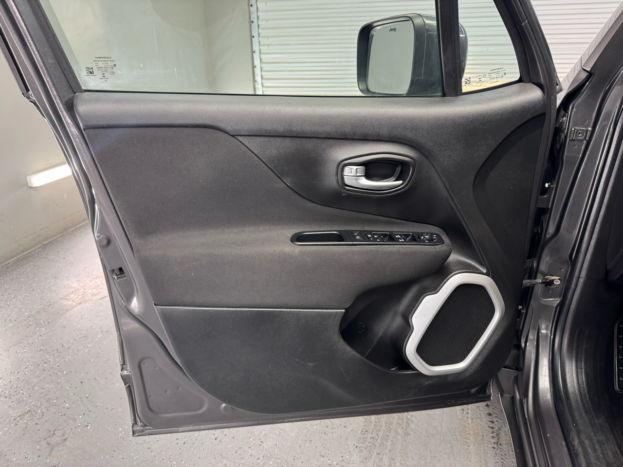 2018 Jeep Renegade Latitude North Edition photo 16