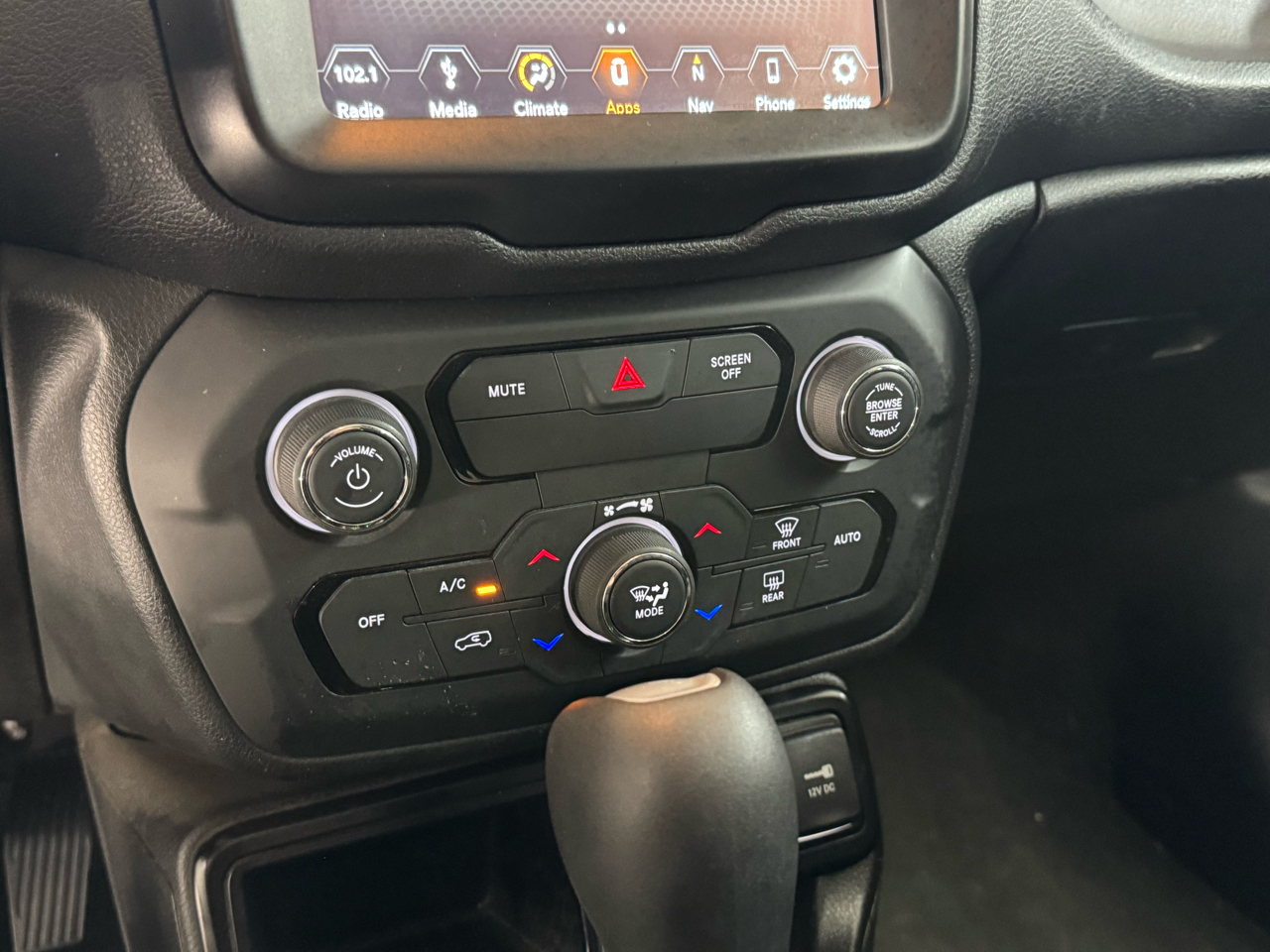 2018 Jeep Renegade Latitude North Edition photo 24