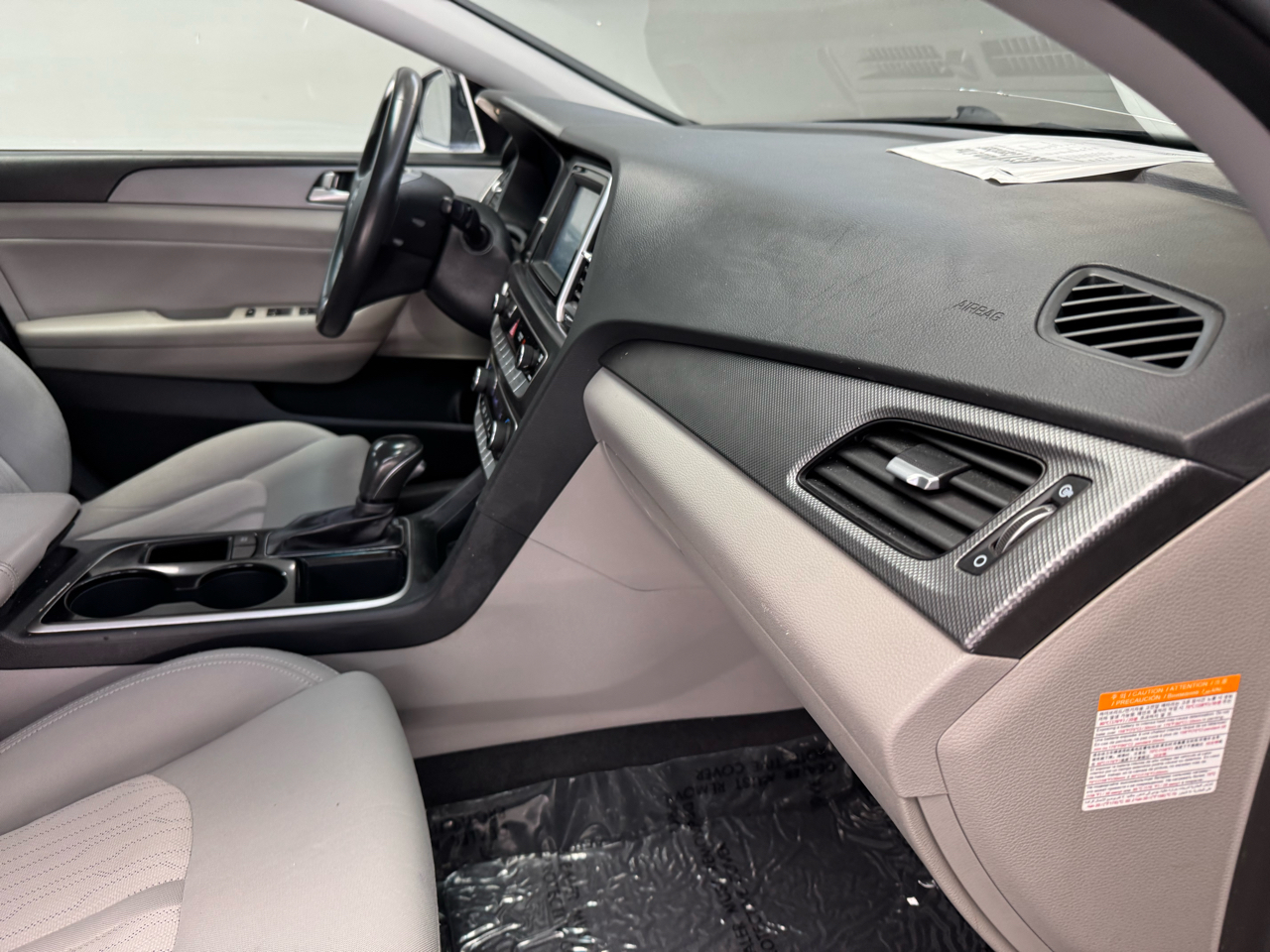 Hyundai Sonata Hybrid SE 2019 Hyundai Sonata Hybrid SE 2019