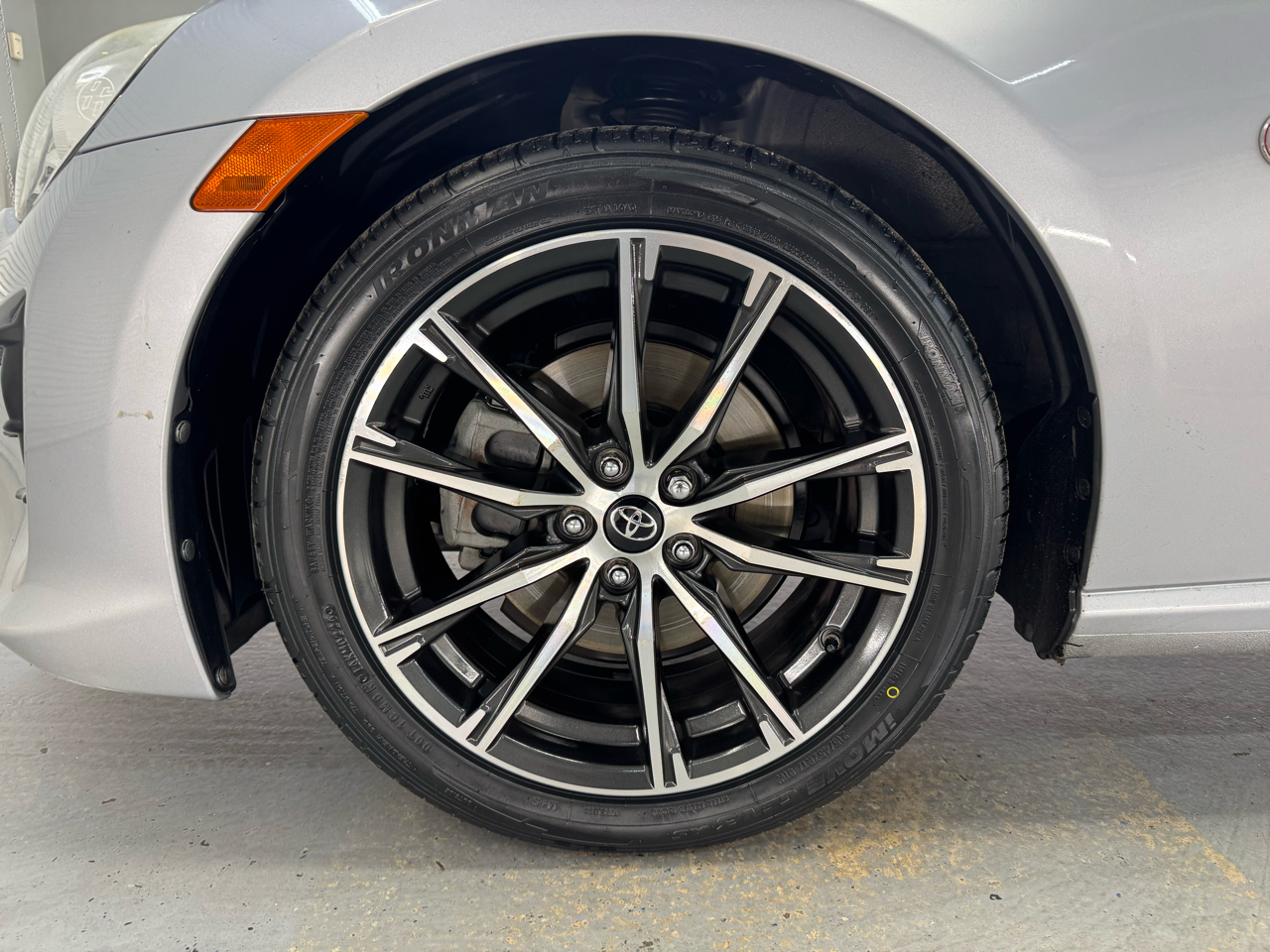 2019 Toyota GR86 Base photo 4