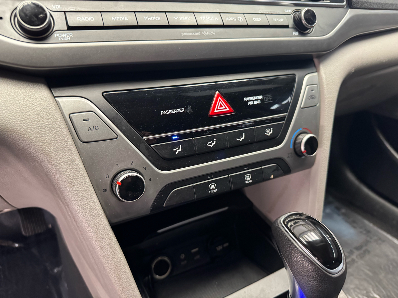 Hyundai Elantra Limited 2018 Hyundai Elantra Limited 2018