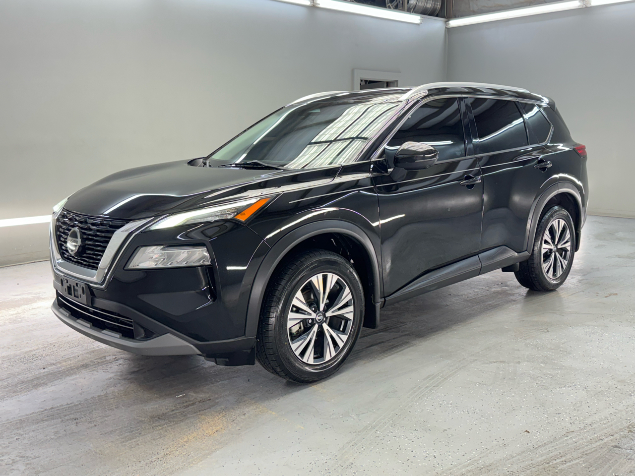2021 Nissan Rogue SV photo 3