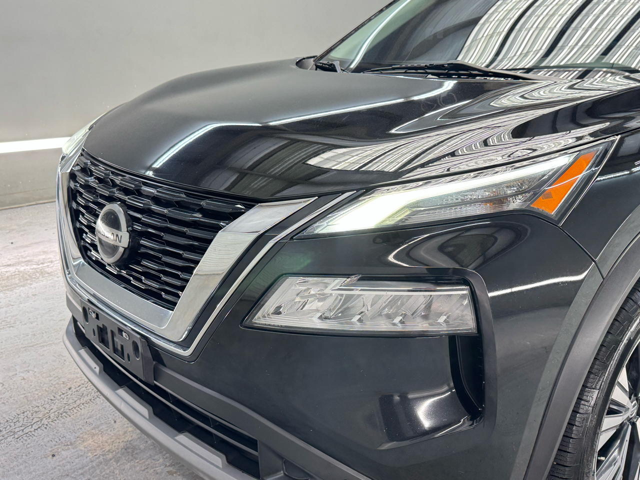 2021 Nissan Rogue SV photo 4