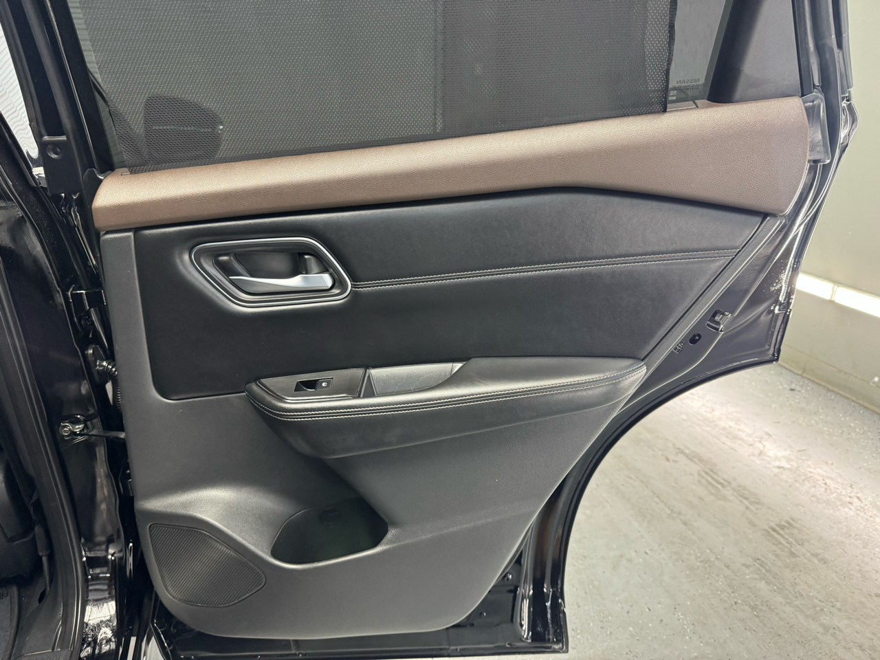 2021 Nissan Rogue SV photo 16