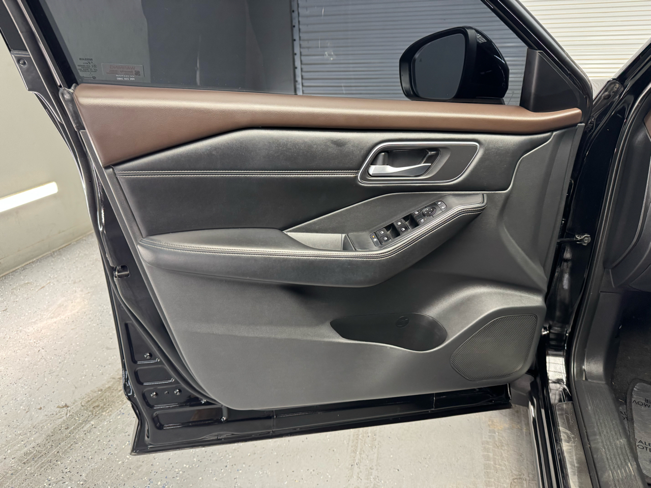 2021 Nissan Rogue SV photo 23