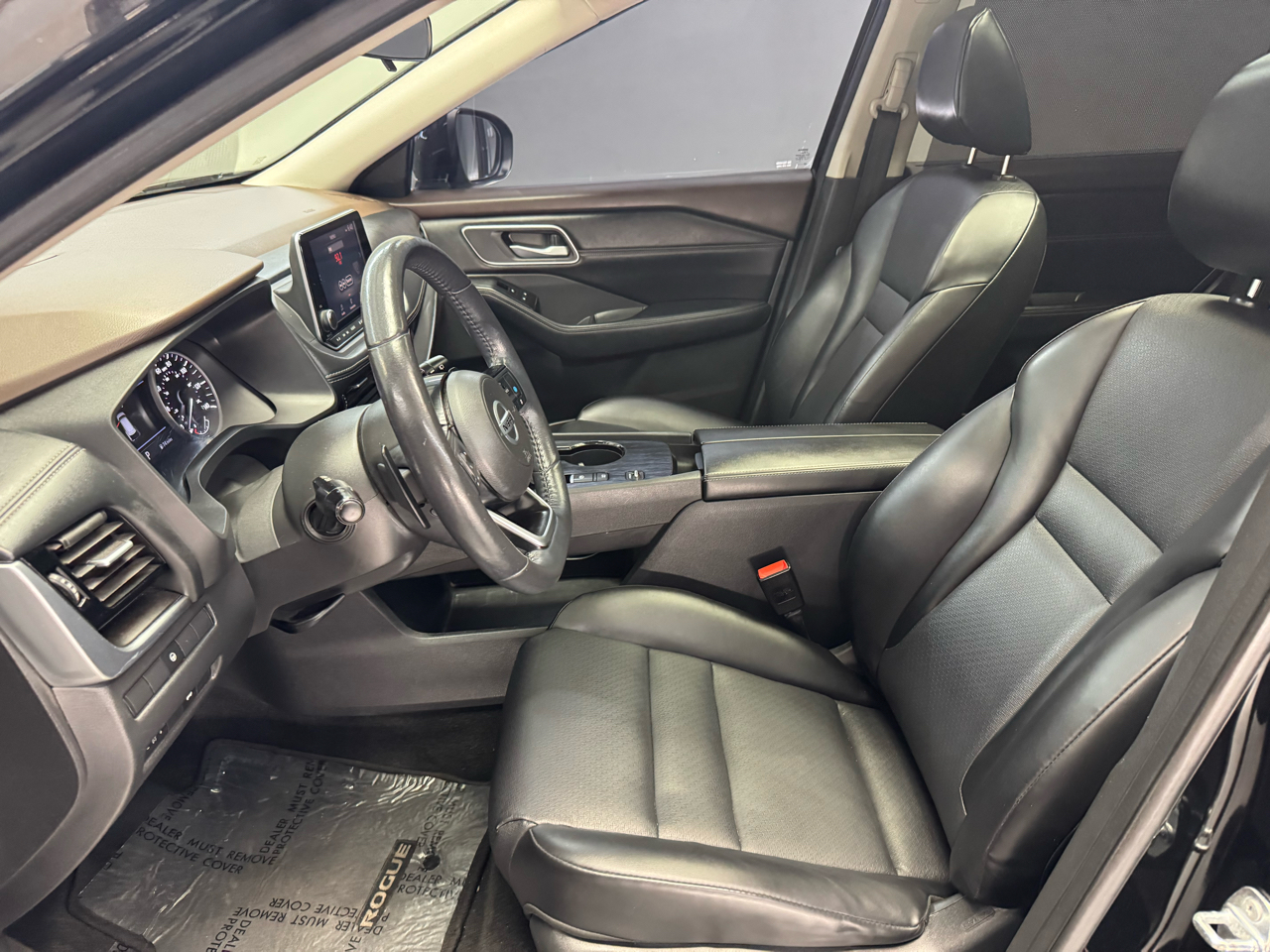 2021 Nissan Rogue SV photo 25